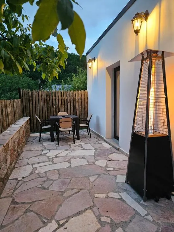 Vacation Home Domgjon, hotel v destinaci Rrëshen