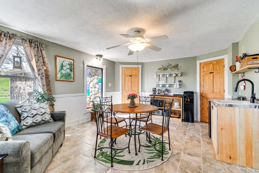 Cozy Conesus Vacation Rental Near Wineries and Lake!, hotel in Conesus