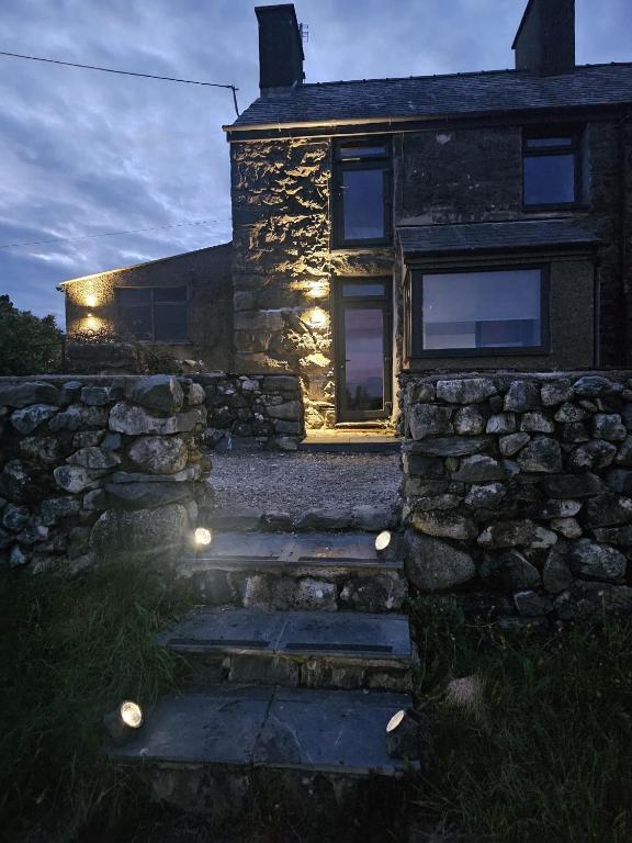 cosy cottage in snowdonia, Brynkir