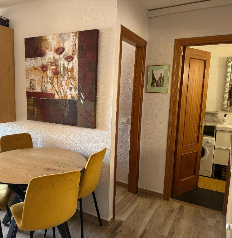 Cozy apartment near Los Boliches Beach - 3