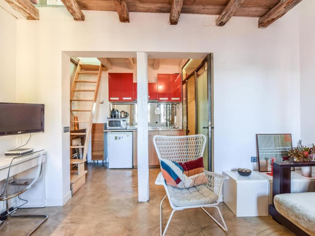 apartamento con doble altura en lavapies ALQUILER TEMPORAL - 5