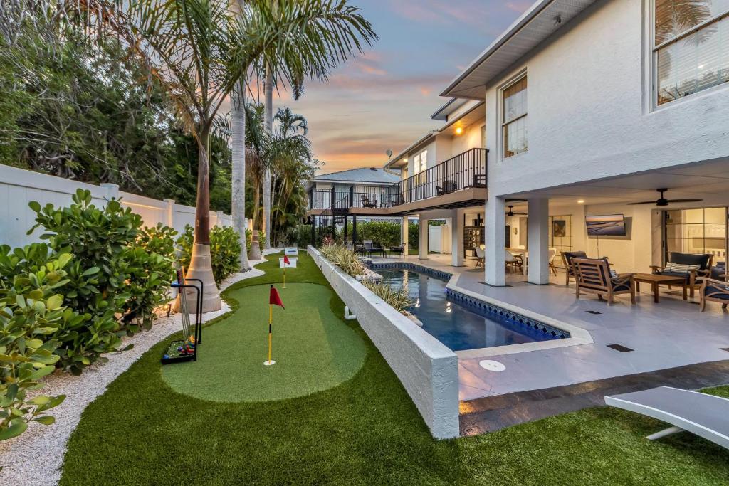 Fortunate Sol, Anna Maria