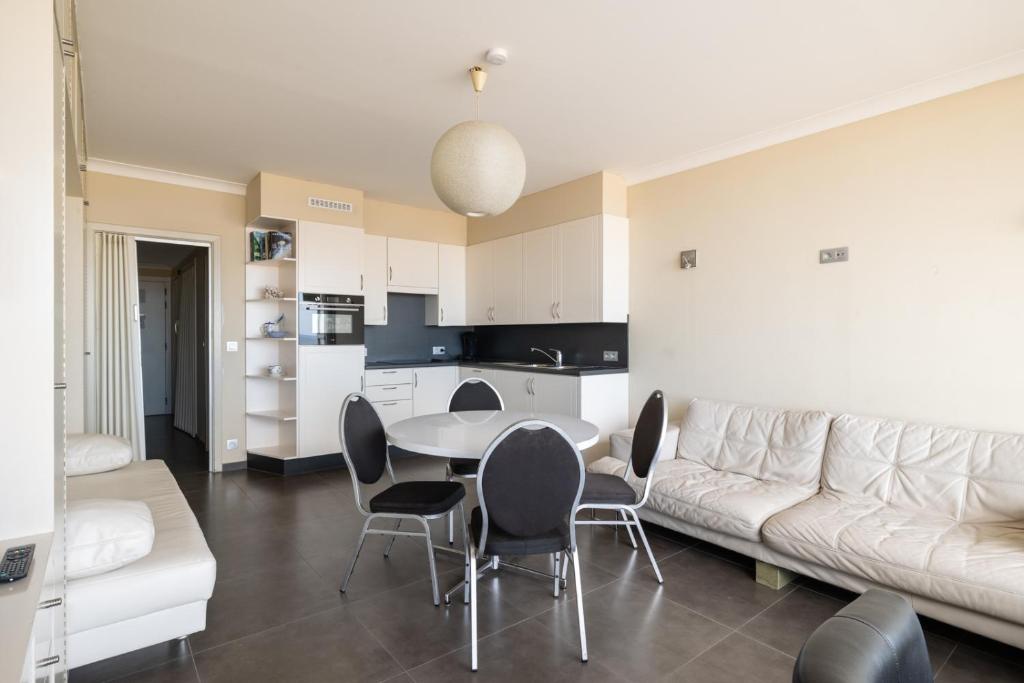 Cozy Studio with Amazing Seaview - Perfect for Vacation T79, Ostende