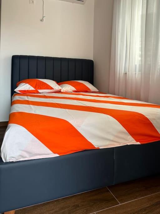 Flat 1st line of sea, Bijela Glavica