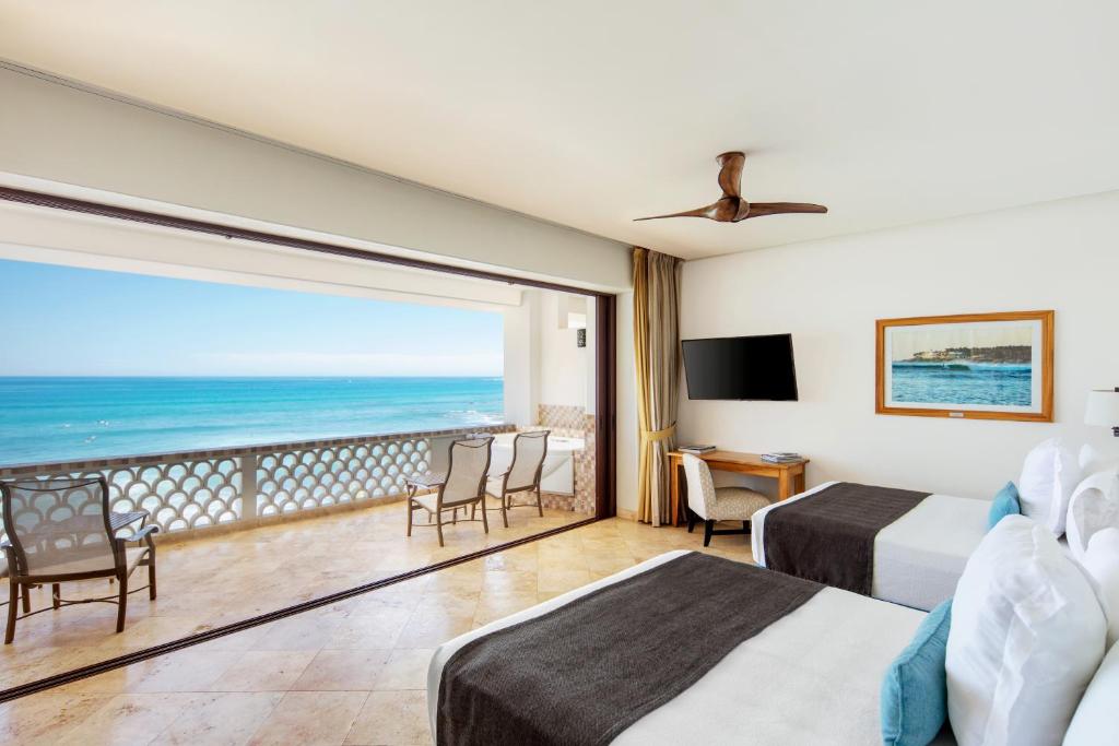 Cabo Surf Hotel - 1
