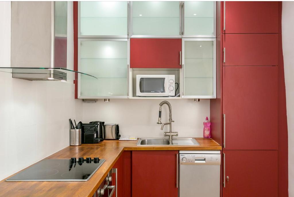 Suite Du Lion/AC Historic Flat, Marais, 4-5 Guests - 4