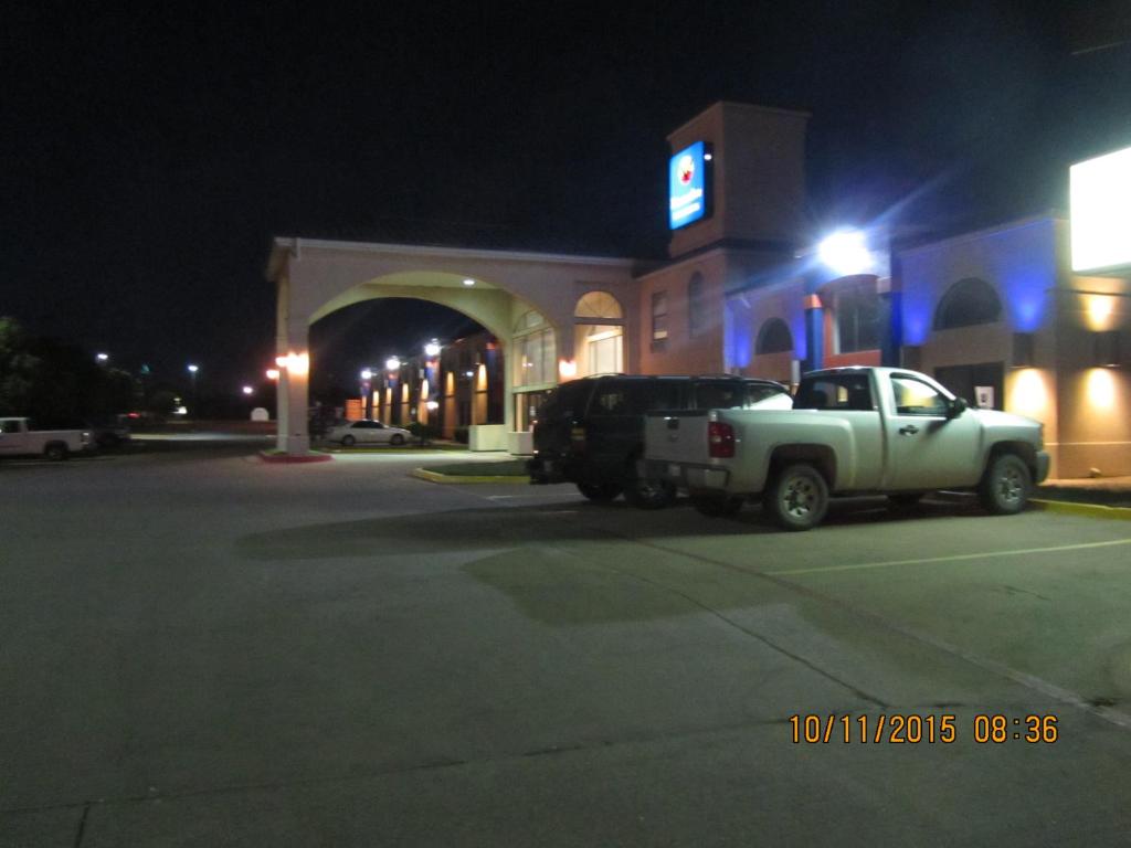 Executive Inn And Suites Wichita Falls Photo 28