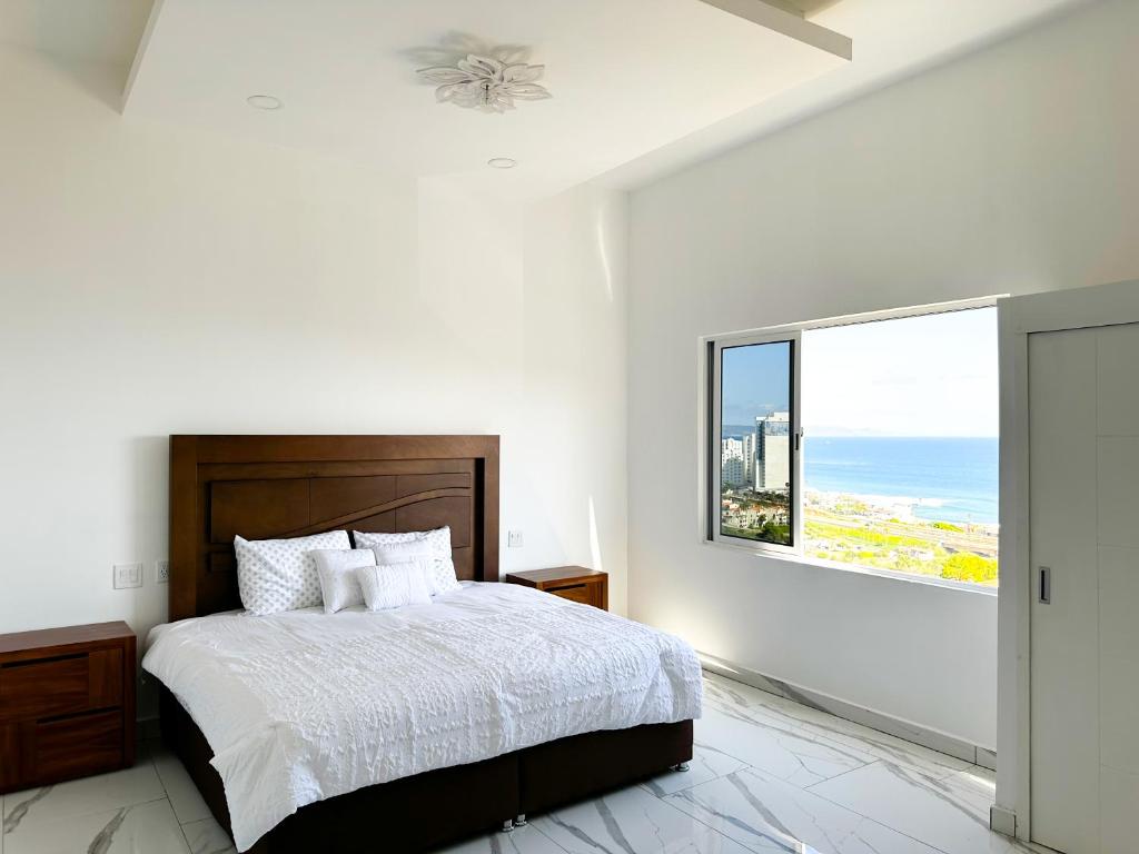 Suite jr in calafia K38, Divisadero