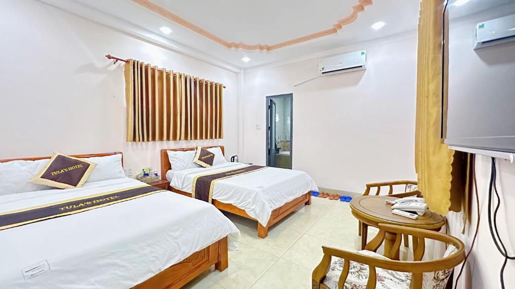 TULA’S HOTEL & APARTMENT