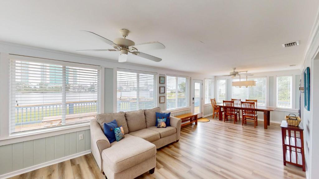 Recently Updated Home w/ Private Pier/Boat Slip, Orange Beach