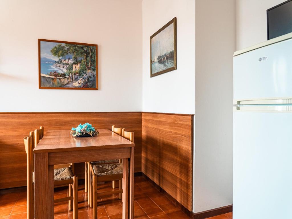 Coastal comfort in Lido del Sole with sea view - 4