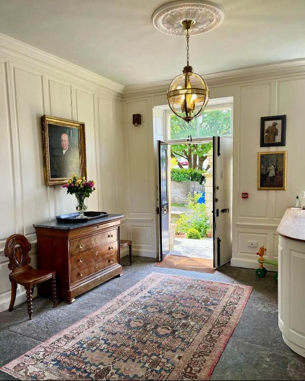 フロント・ロビー