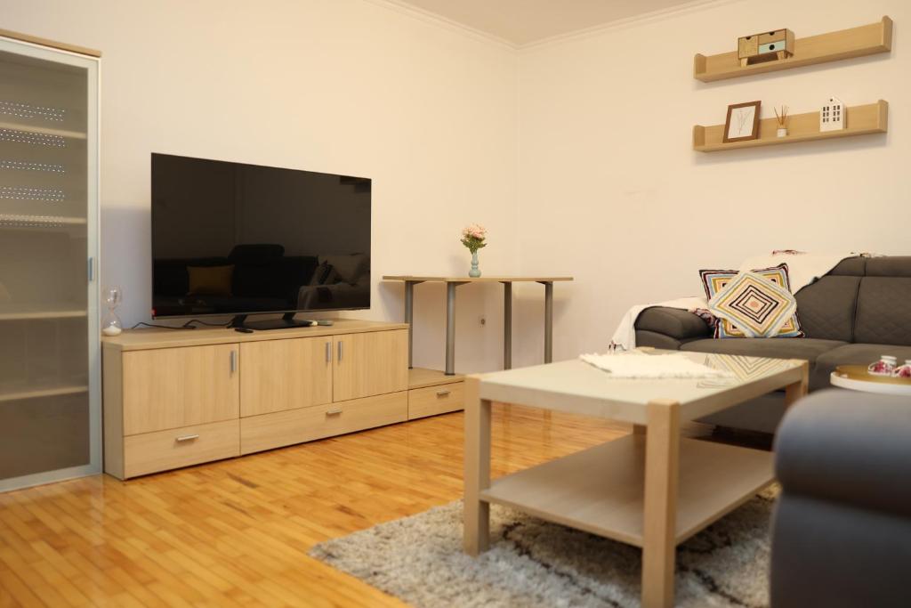 Prostrani stan Tuzla - 2