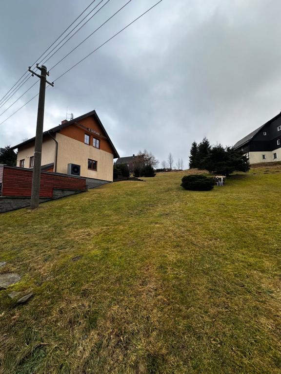 Chata u CESTÁŘE, Loučná pod Klínovcem