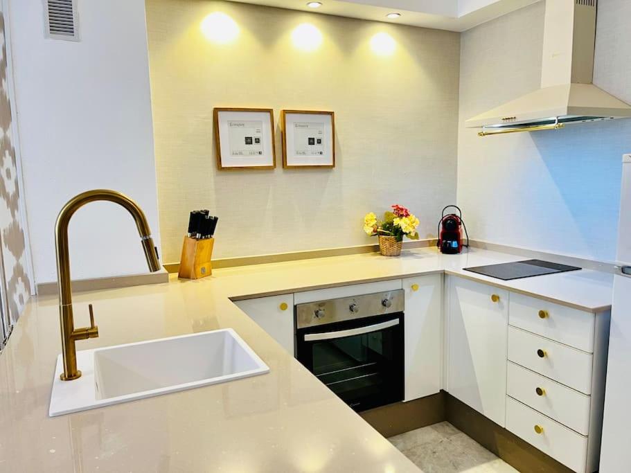 Nuevo Torremolinos Close to Beach Sinese Design Homes - 5