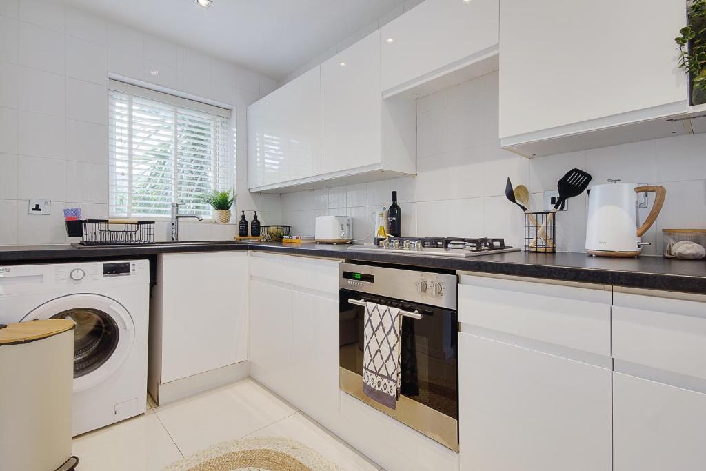 Seapoint- Boho Coastal Retreat near Sandbanks! photo 6