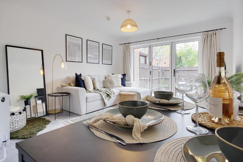 Seapoint- Boho Coastal Retreat near Sandbanks! - photo 3