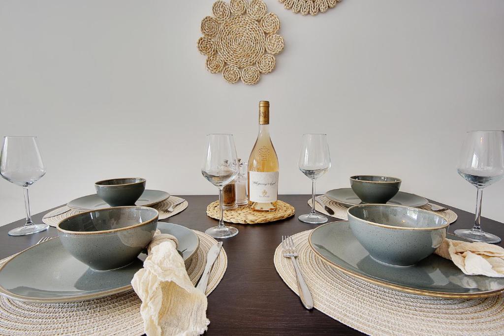 Seapoint- Boho Coastal Retreat near Sandbanks! photo 8