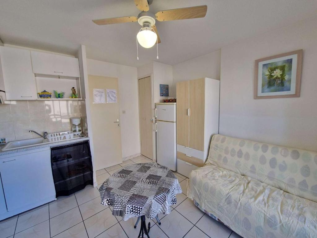 Studio Cabine avec Piscine, Terrasse et Parking, Proche Commodités - FR-1-387-206 - 5