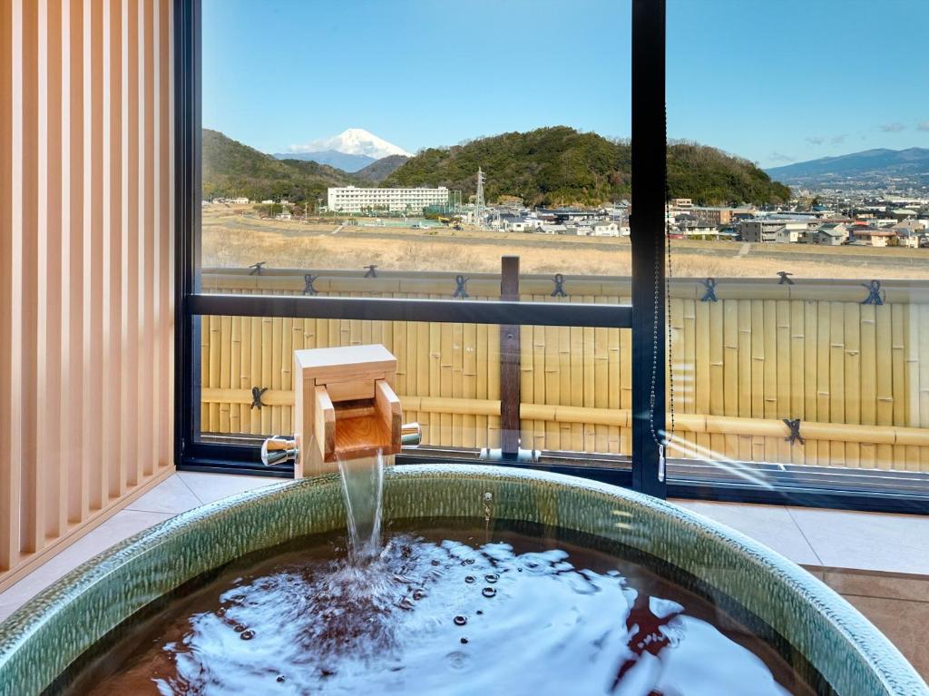 Hot spring bath