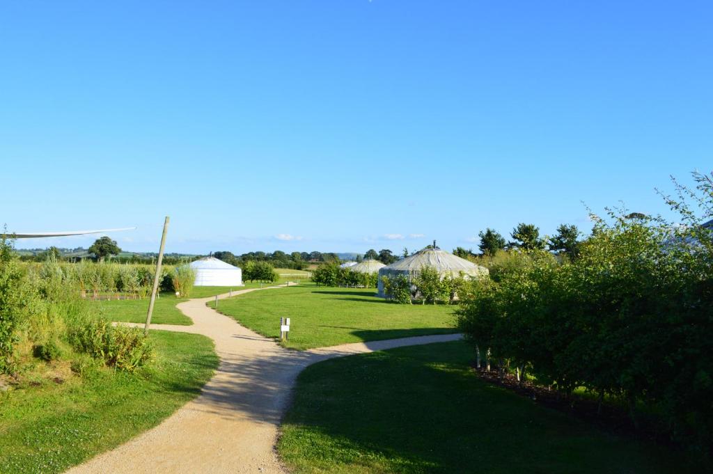 Caalm Camp, Stour Provost