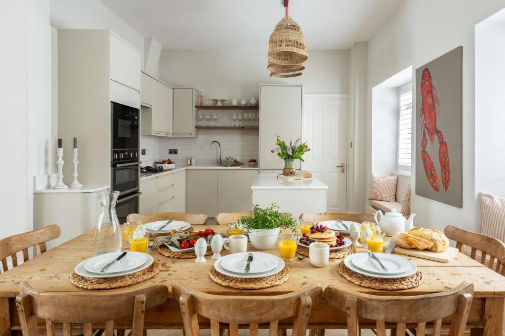 Ferry Watch, Salcombe