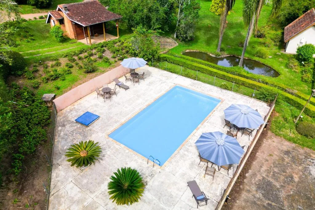 VELINN Hotel Fazenda Fonte das Hortênsias，位于圣安东尼奥-杜皮尼亚尔的酒店