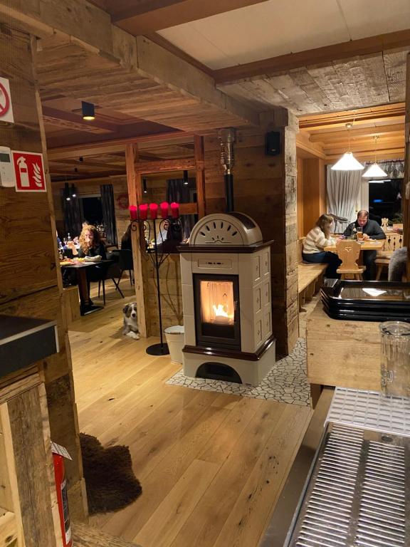 Hotel Almhof - 2