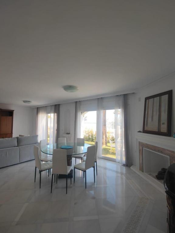 Puerto Banus beach - 3