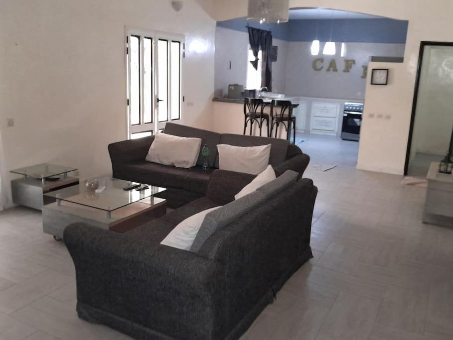 Logement familial et groupe, Sali Nianiaral