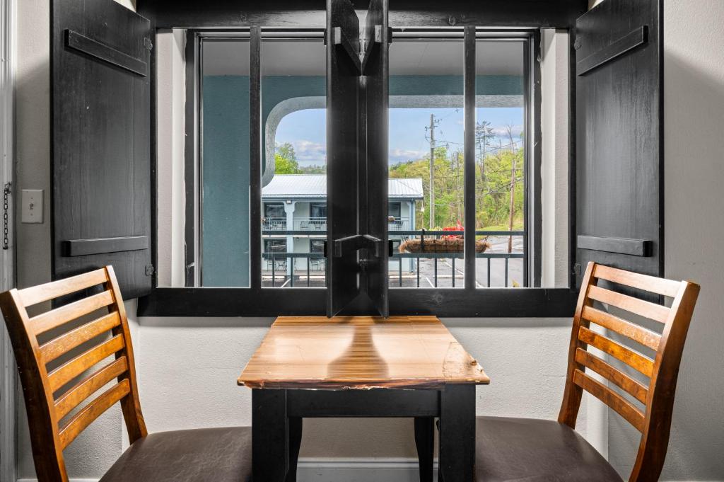 Country Town N' Suites