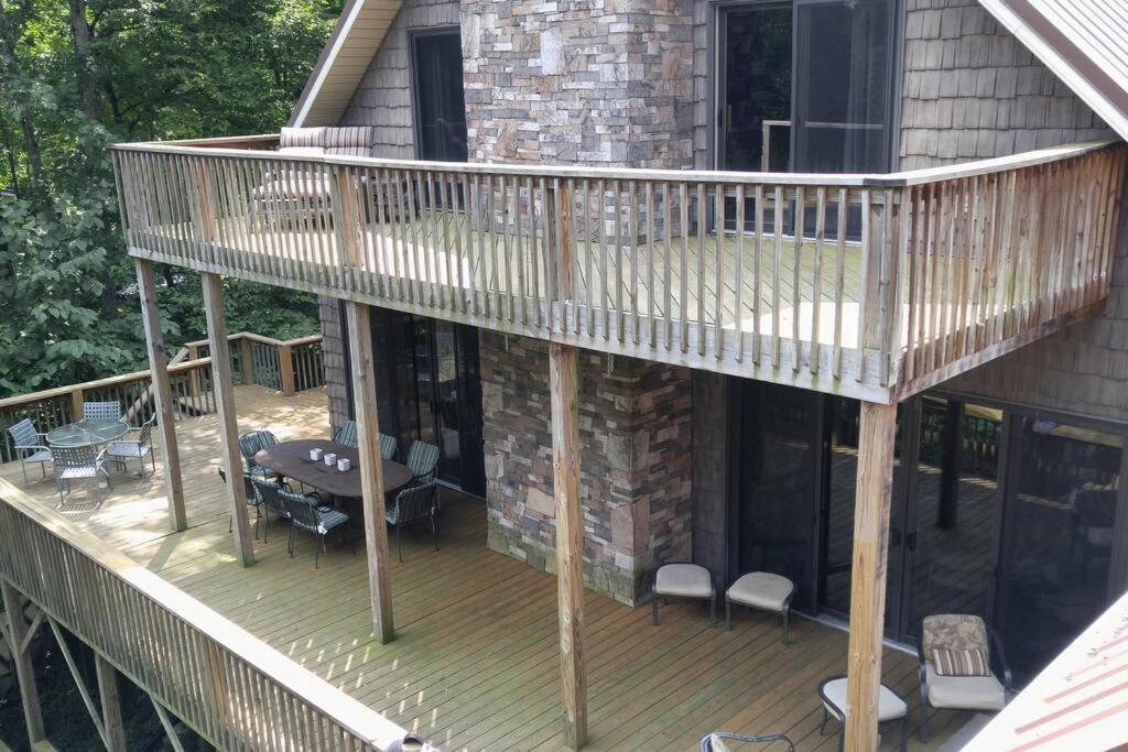 Flyers' Landing, Jacksboro