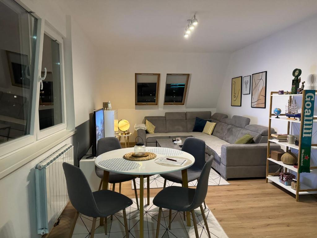 Apartment 075 - 5