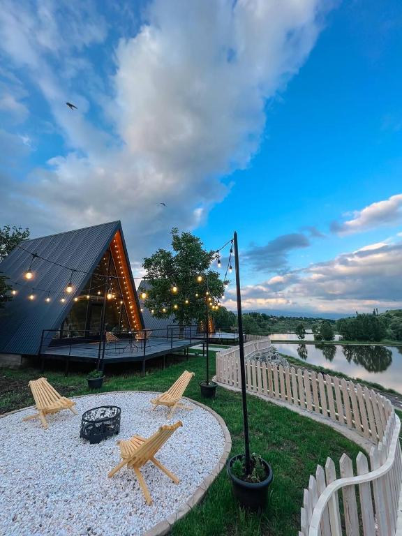 Lake House A Frame, Gyulagarak