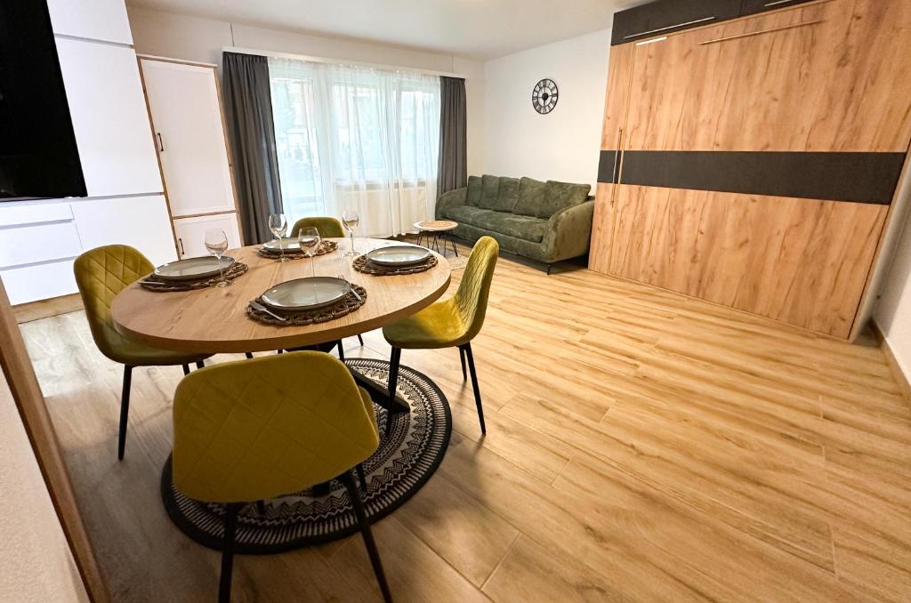 Studio magnifique avec terrasse spacieuse et jardin Loèche-les-Bains Vacances - 4
