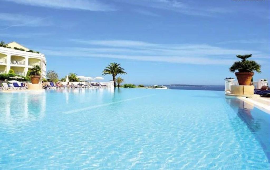 T2 clim-terrasse plein sud vue mer, Cannes