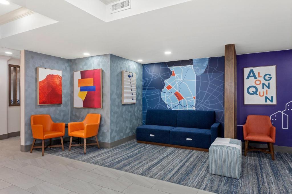 Holiday Inn Express Hotel & Suites Chicago-Algonquin By IHG 外観