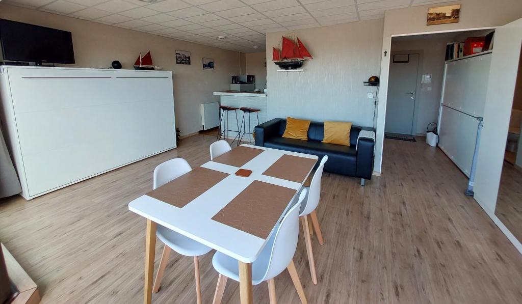 Depannemarkt, De Panne