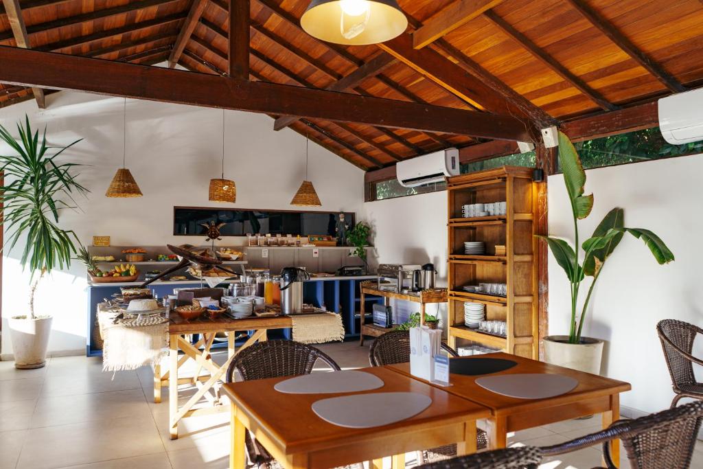 Food and beverages, Pousada do Timoneiro in Arraial do Cabo