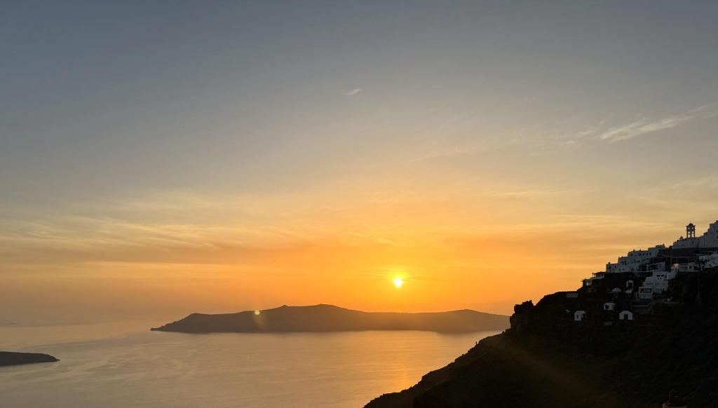 Ater Albus Collection by K&K, Imerovigli