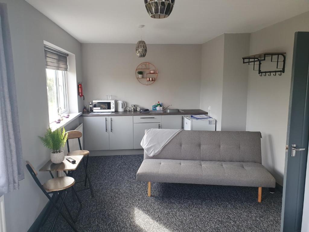 Happy Airfield Studio, Sandtoft