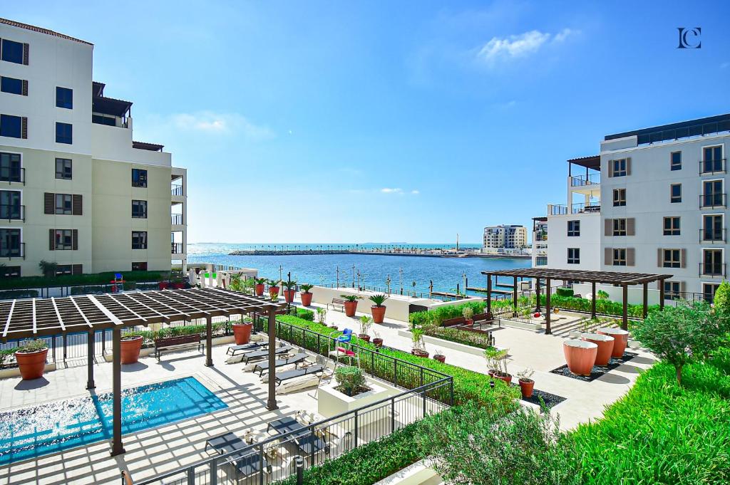 Luxury Escapes - Sea View 1Bed Apartment in Port de Lamer, Dubaï