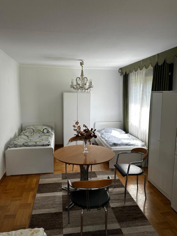 Bungalow 21, Vienna
