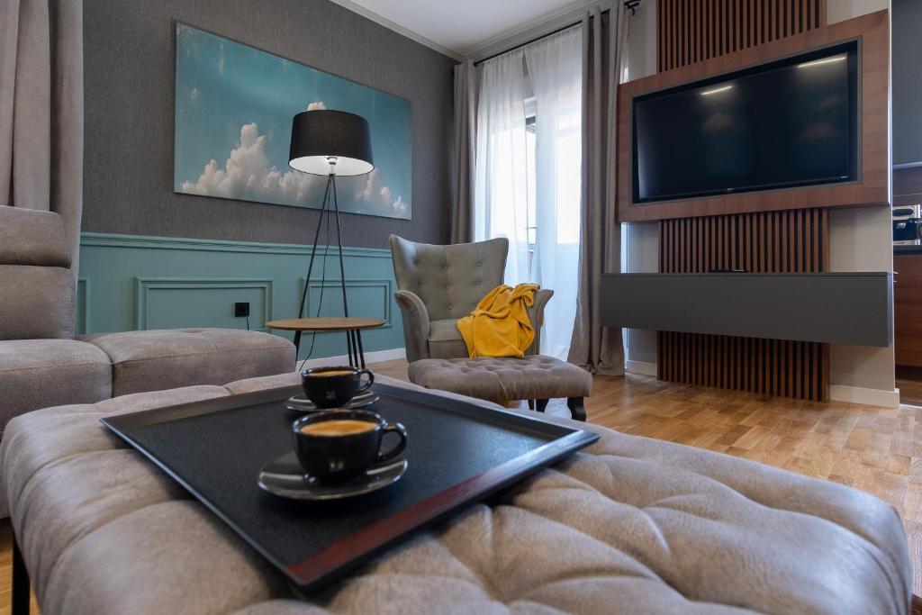 Royal Comfort - 3