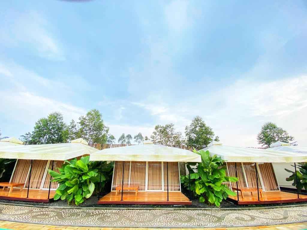 Buana Glamping, Pengalengan