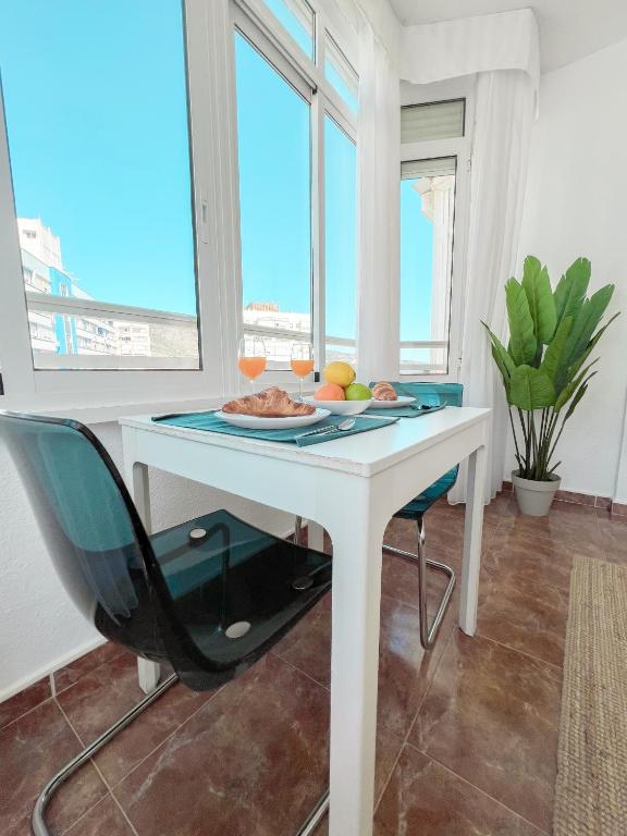 Cozy & Bright Flat Torremolinos Centre, Torremolinos