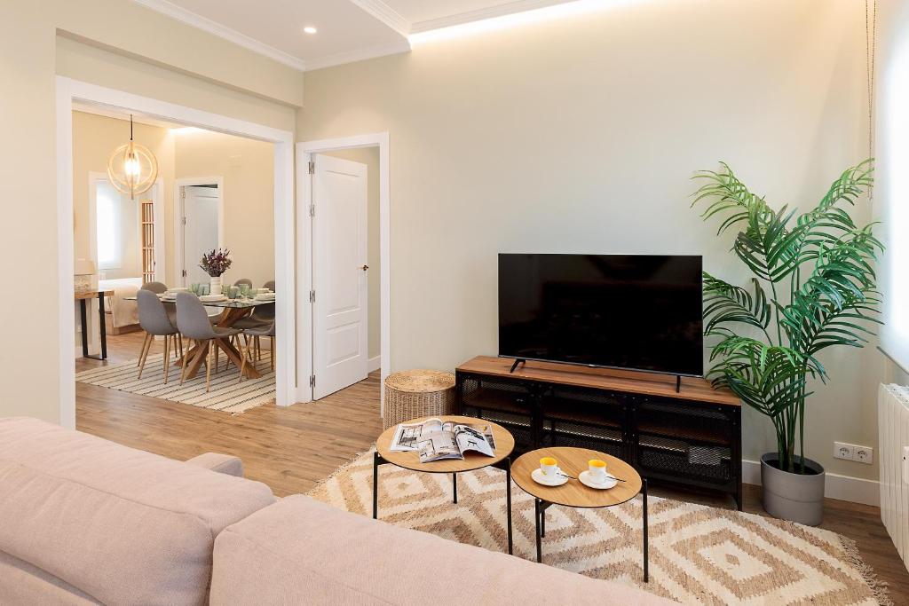 Genteel Home Jovellanos Terrace - 3