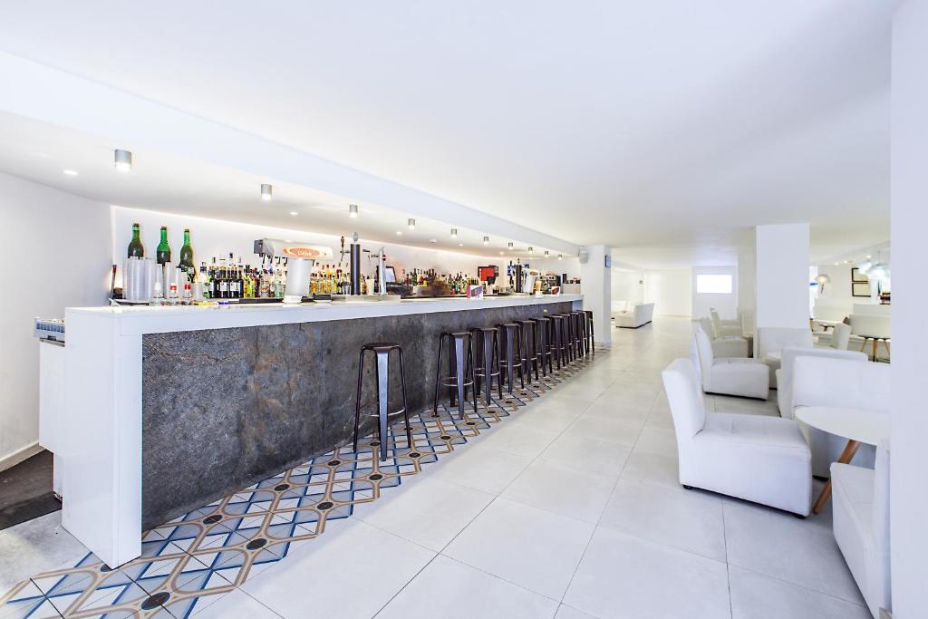 FERGUS Style Cala Blanca Suites — Restaurant & bars in Santa Ponca, Balearic Islands