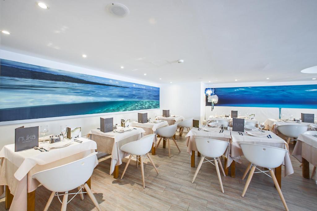 FERGUS Style Cala Blanca Suites — Restaurant & bars in Santa Ponca, Balearic Islands