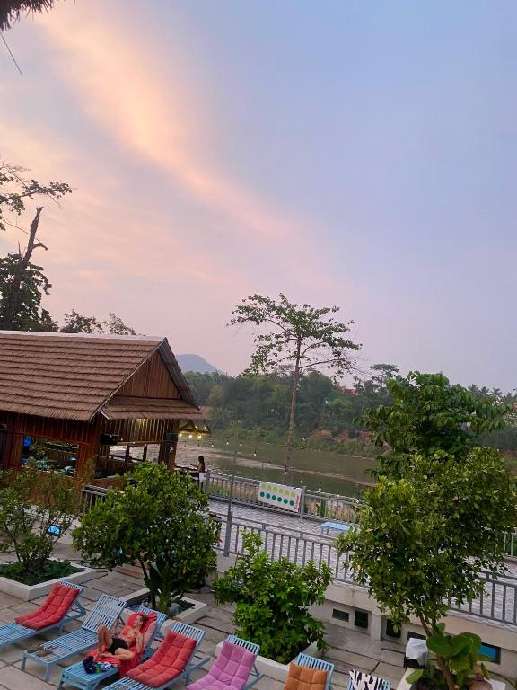 Exterior view, Sunrise Riverside Pool Hostel in Luang Prabang